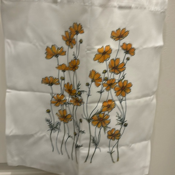 White with yellow floral forsythia tote bag - Picture 4 of 5